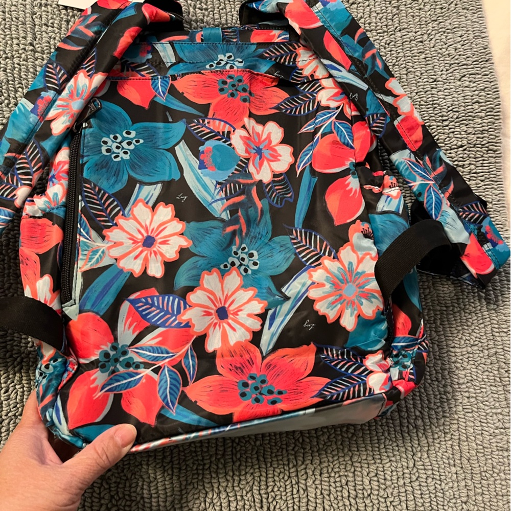 Lug Hatchback 3 Backpack - NWT
Color: RESORT TROPICS (RESORT PALMS SEAFOAM) - Picture 5 of 9